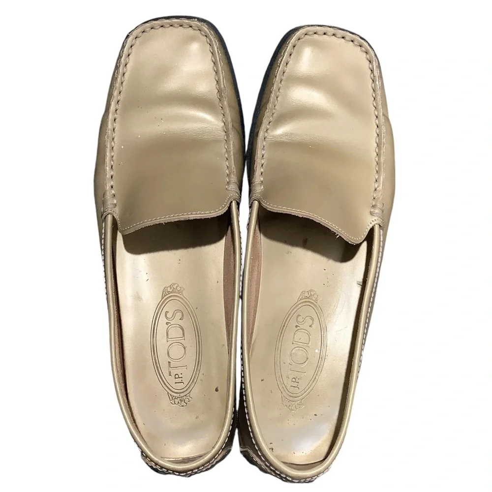 Tod’s Leather Loafer Pale Gold